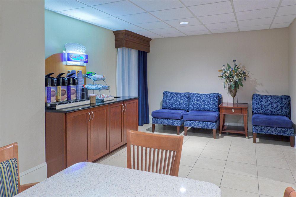 Holiday Inn Express Seaford-Route 13 Restaurant billede